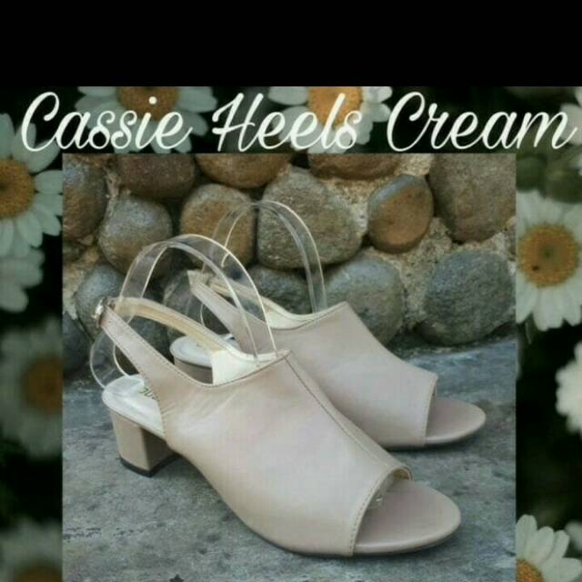 SEPATU HIGH HEELS WANITA