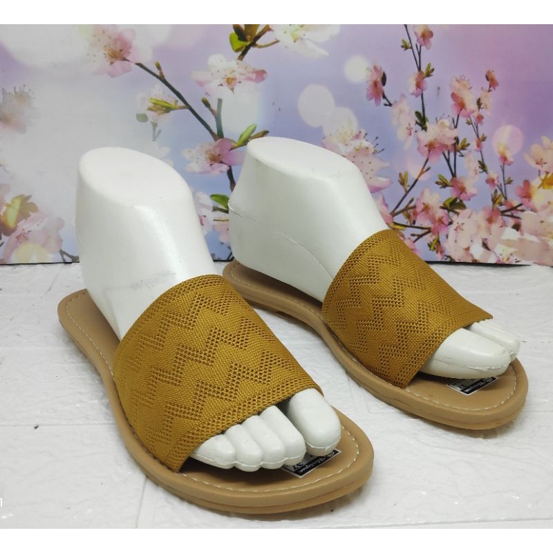 SANDAL SLOP RAJUT IMPORT ASLI PRODUK TASIKMALAYA MERK UNIQUE /sandal flat/sandal sehari-hari 1 kg muat 3 psg dan garansi 30 hari