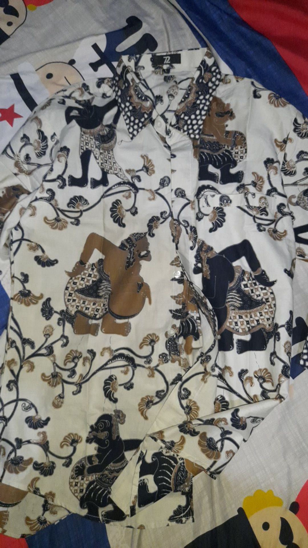 Kemeja Batik Pria Lengan Panjang Slimfit Premium Motif Wayang Warna Putih Tulang 724735 Cap 72