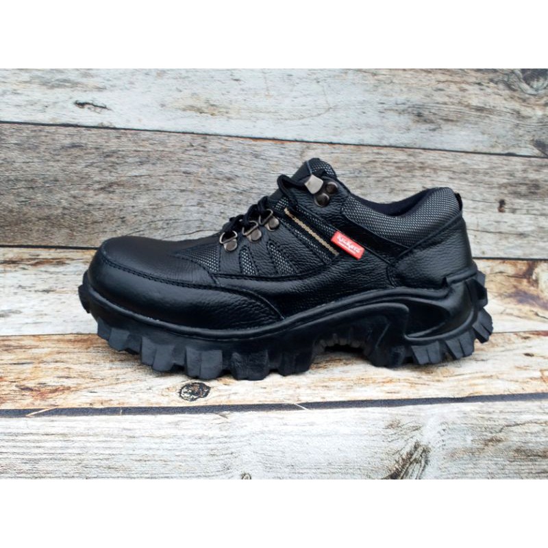 SEPATU SAFETY BOOTS PRIA SAFETY SHOES COWOK KULIT ASLI TOURING TRACKING UJUNG BESI