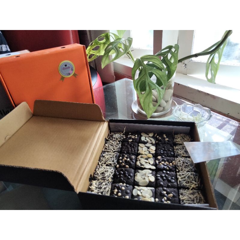 

Fudge Brownies by Dapur GhaneZa