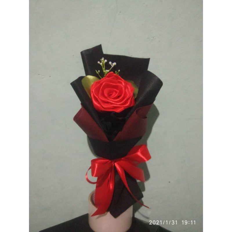 bunga wisuda/bunga pita/hadiah wisuda/kado wisuda/bunga mawar