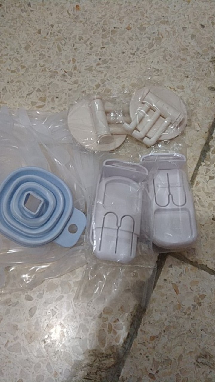 Pengait Laci Kunci Otomatis Pengunci Palang Pintu Lemari Kulkas Baby Safety Lock Drawer 10024