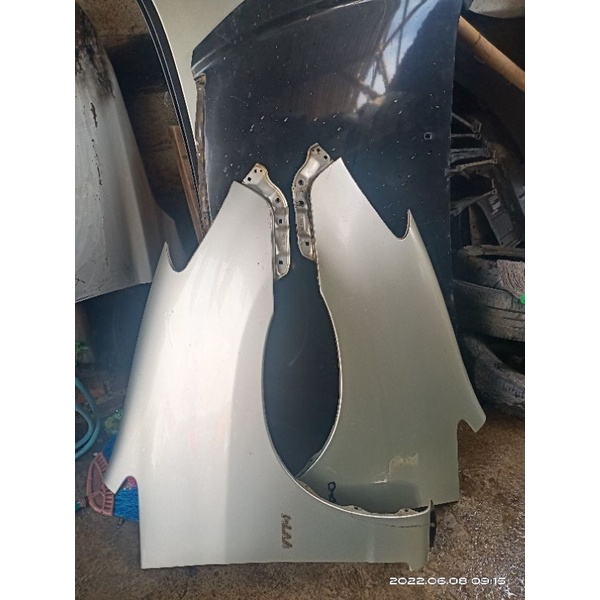 fender kanan kiri toyota innova 2005