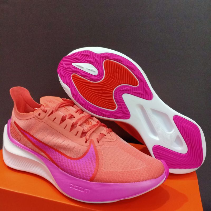 nike zoom gravity original