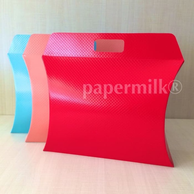 

Pillow Box, PBX 37.47.9 Kotak Lipat Untuk Hadiah, Kado, Souvenir, Gift, Harga Untuk Per 3