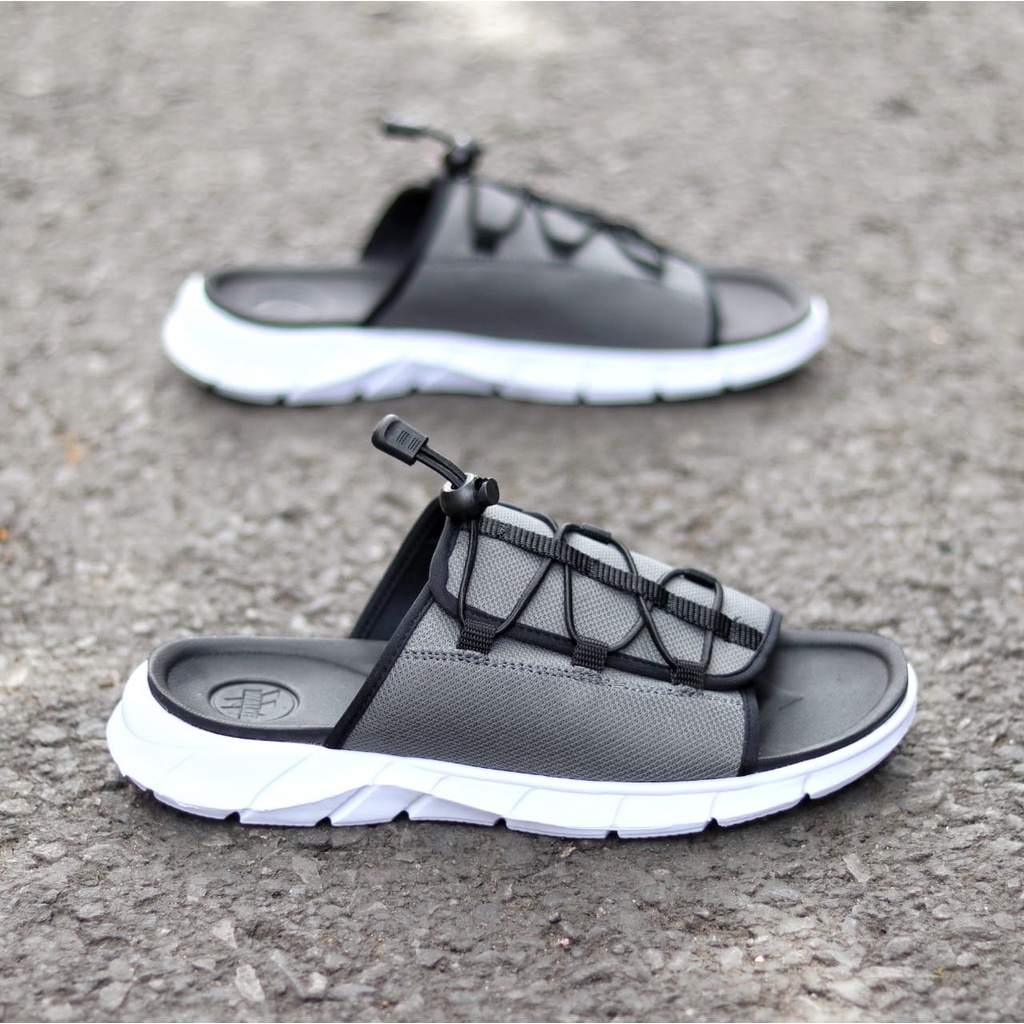 MOLK|Sandal Slide Pria Trendy Asli Original Distro Sendal Slop Cowok Santai Kekinian