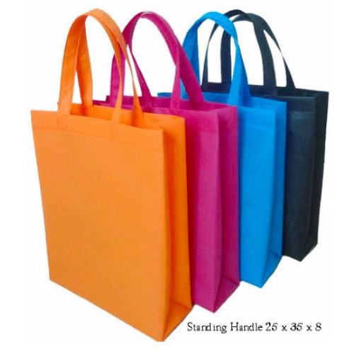 

Goodie bag spunbond polos tas souvenir