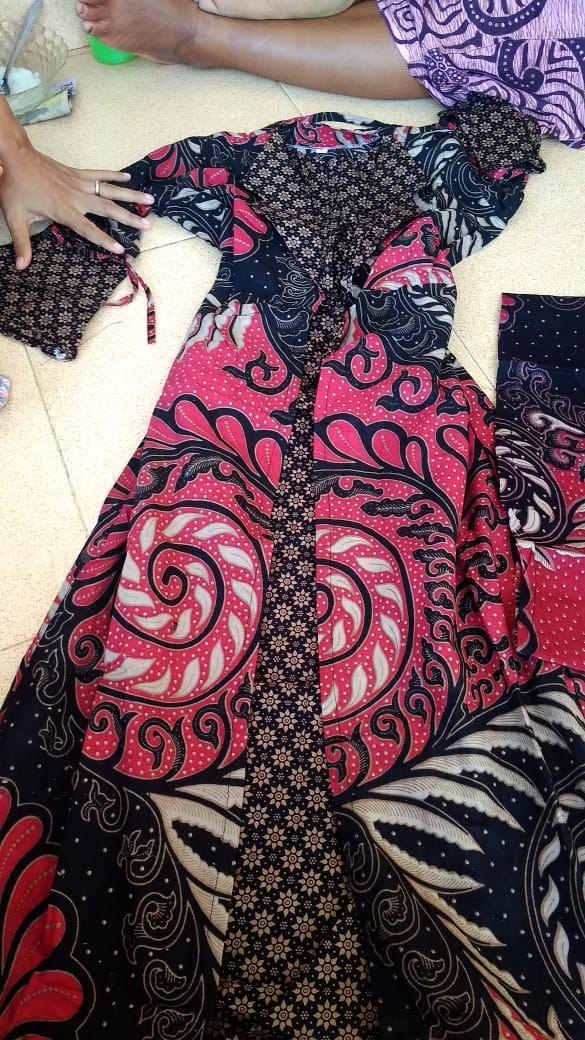 Coupel Gamis Family Batik Keluarga,sarimbit Ibu Ayah Dan Anak,baju Couple Batik Motif Puser Merah