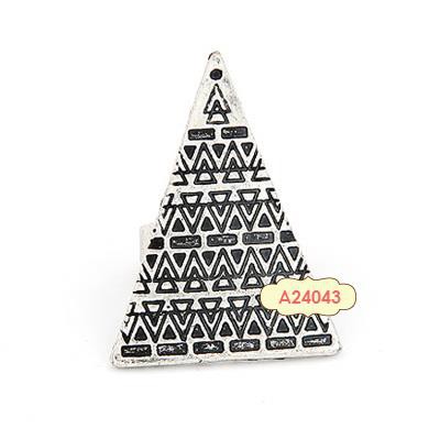 LRC Cincin Handcrafte Silver Color Triangle Bead Korean A24043X