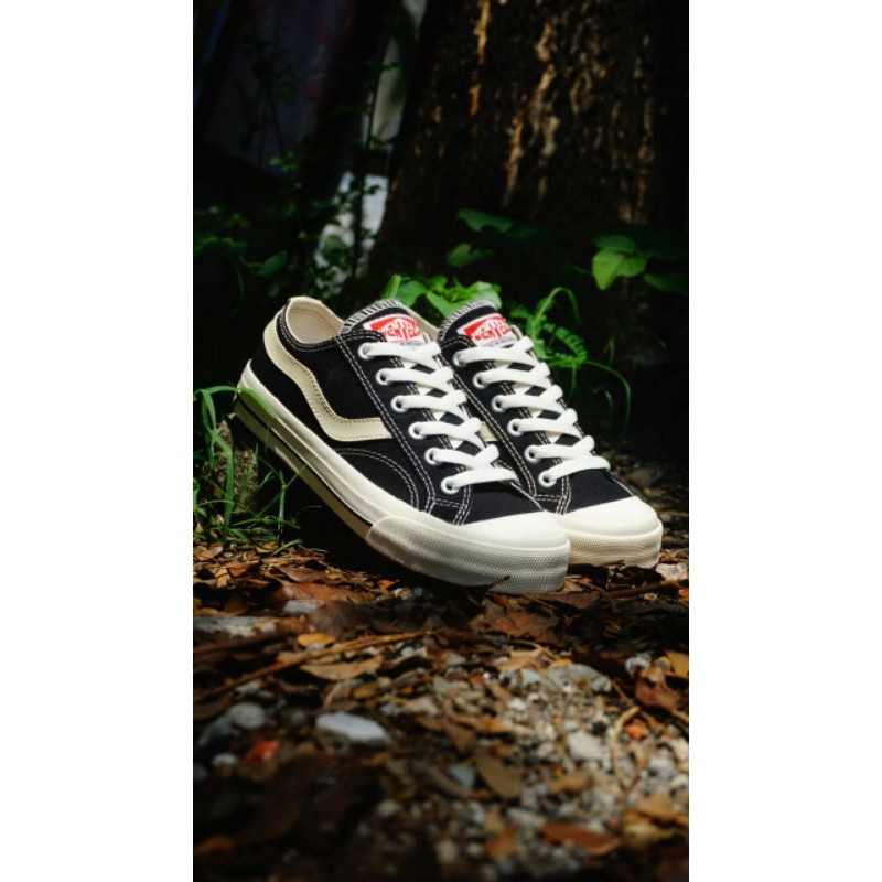 Ventela Public Low Black Natural