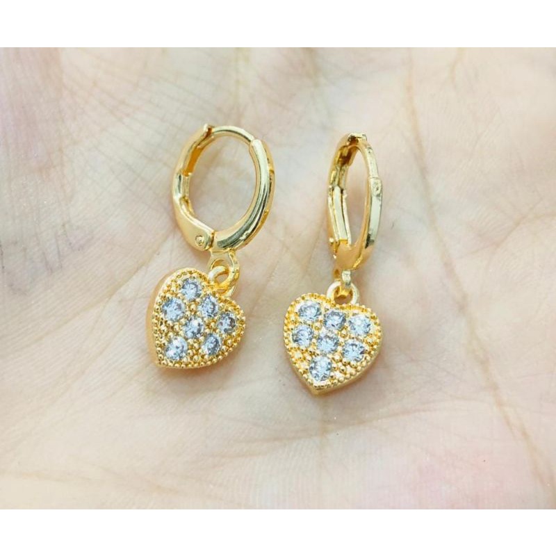 Anting titanium import kode 15 dan anting Salib ,awet,tahan lama