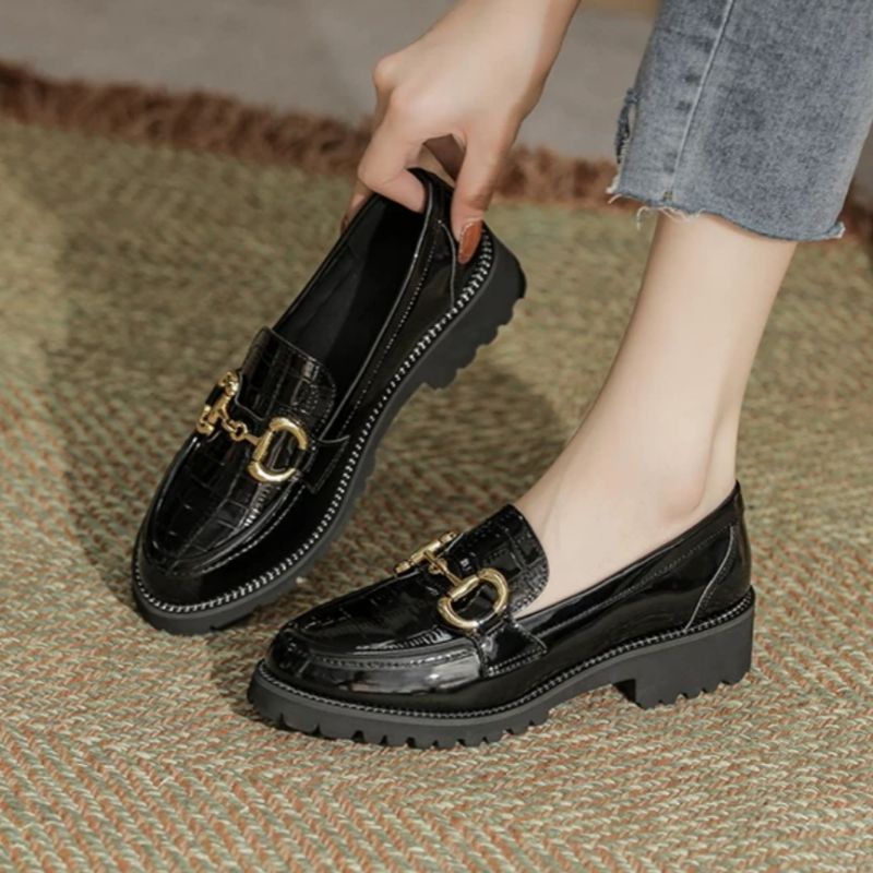 Sepatu Docmart Wanita Terbaru / Sepatu Loafers Wanita Fashion Korea Terpopuler / Sepatu Wanita Hitam / Sepatu Cewek Kekinian / Bisa Cod