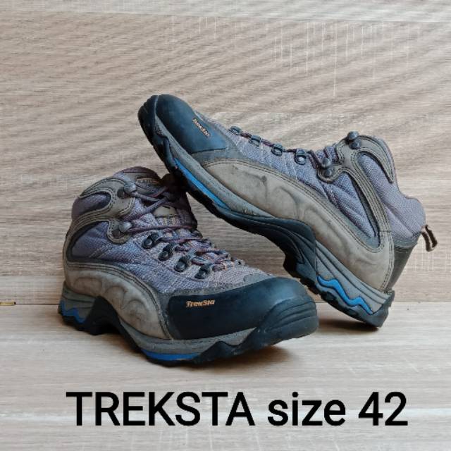 Sepatu Outdoor Treksta Second