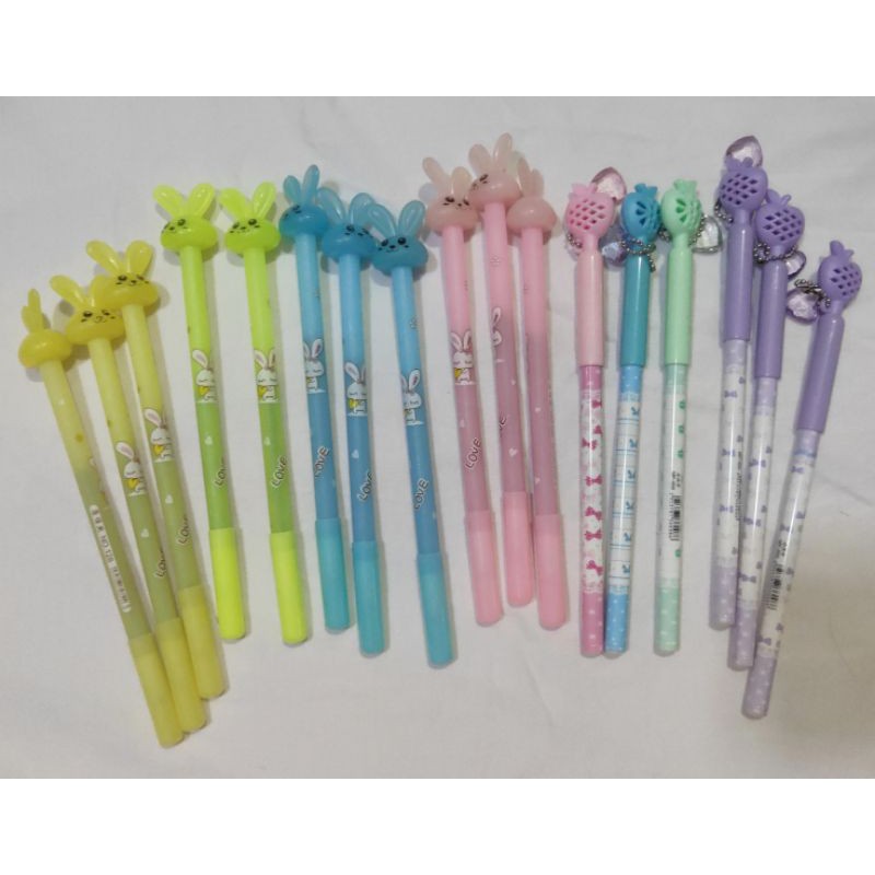 

[READY STOK] Bolpoint PulPen Tinta Gel Hitam 0.38 Karakter [Stok Terbatas]