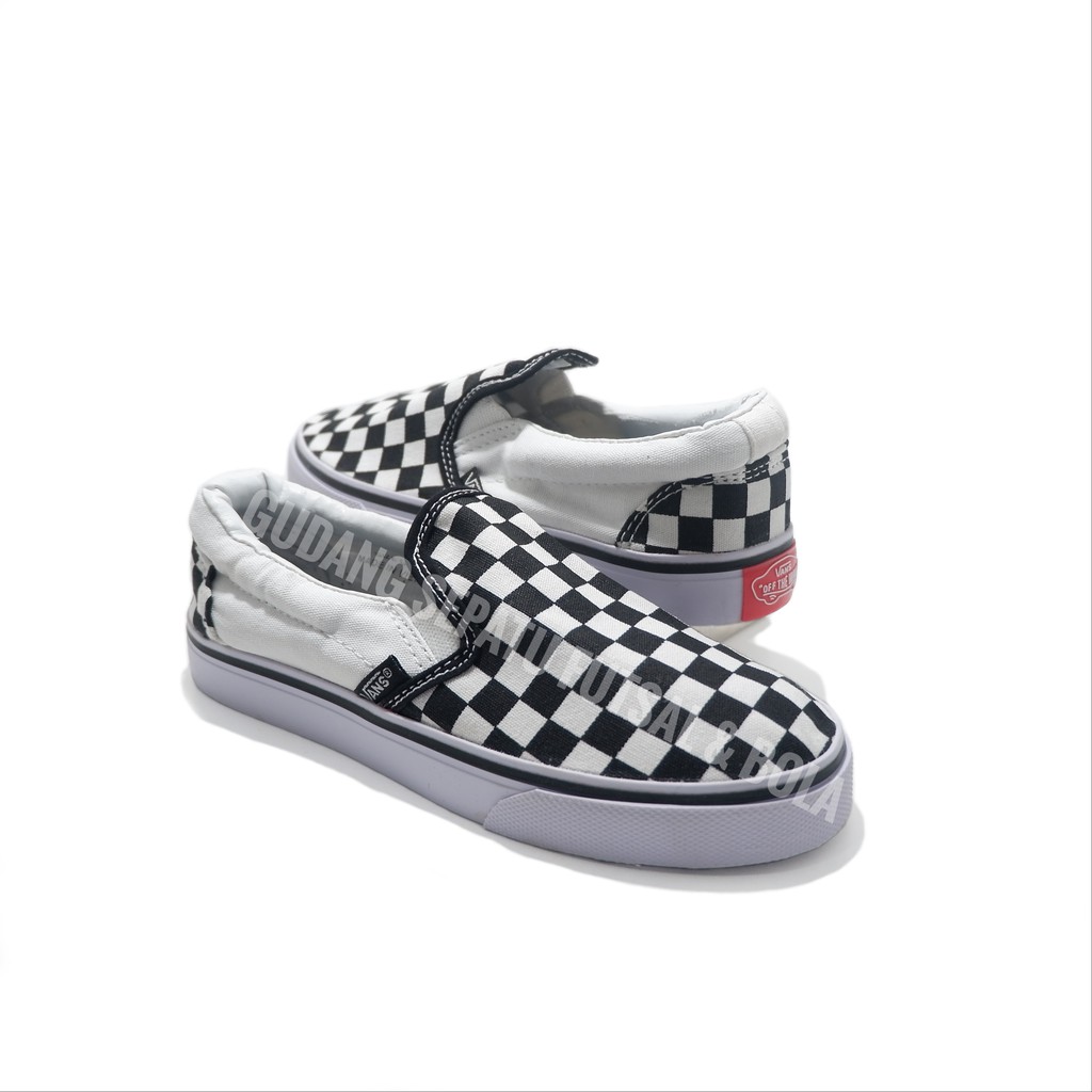 junior slip on vans