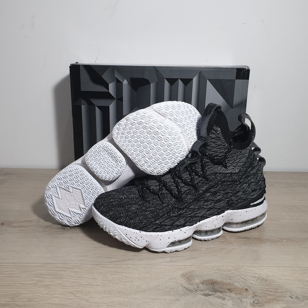 mens lebron 15