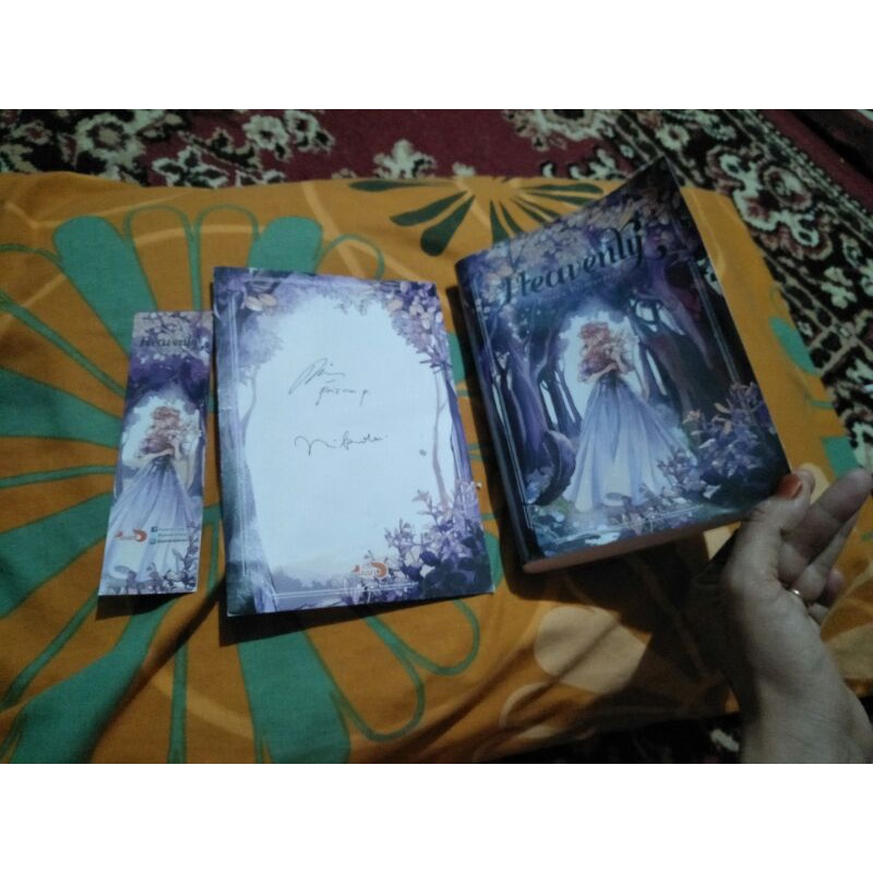 preloved novel HEAVENLY karya Prisca Primasari