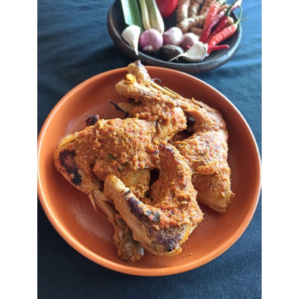 

Ayam Kampung Ungkep Bumbu Madura