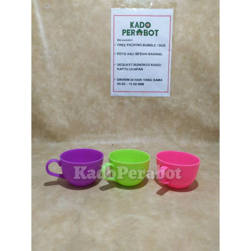 cangkir plastik mini warna - mug warna anak - cangkir mini anak