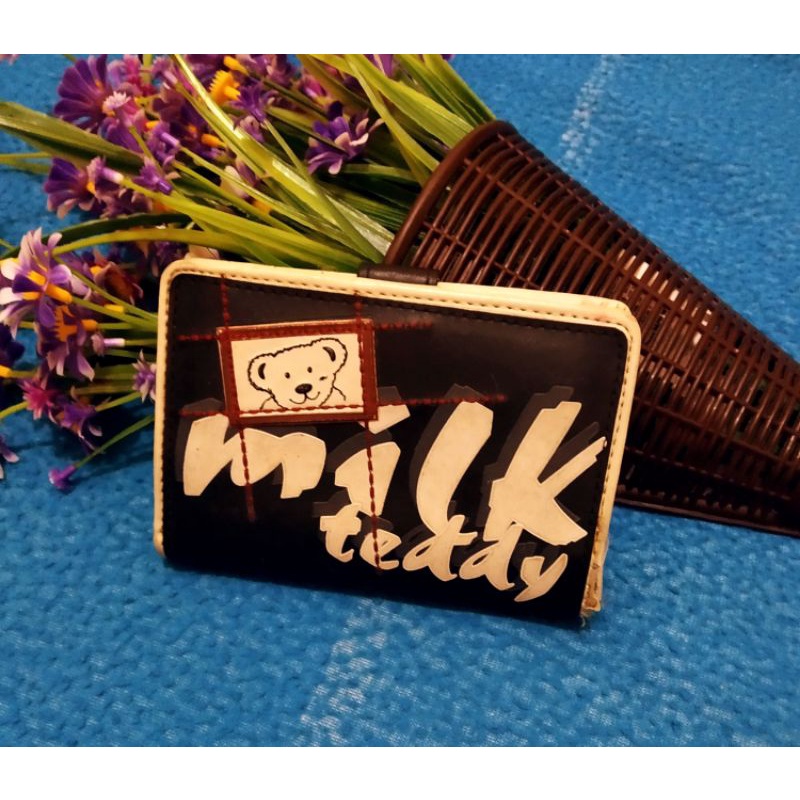 Preloved Dompet milk  teddy