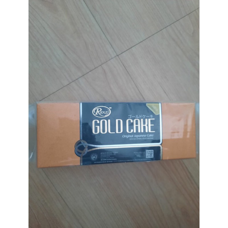 

GOLD CAKE