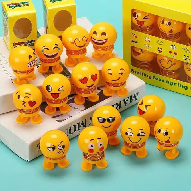 Boneka Emoji Emoticon Smile Dashboard Mobil - Boneka Per Emoji - Emoticon Mainan
