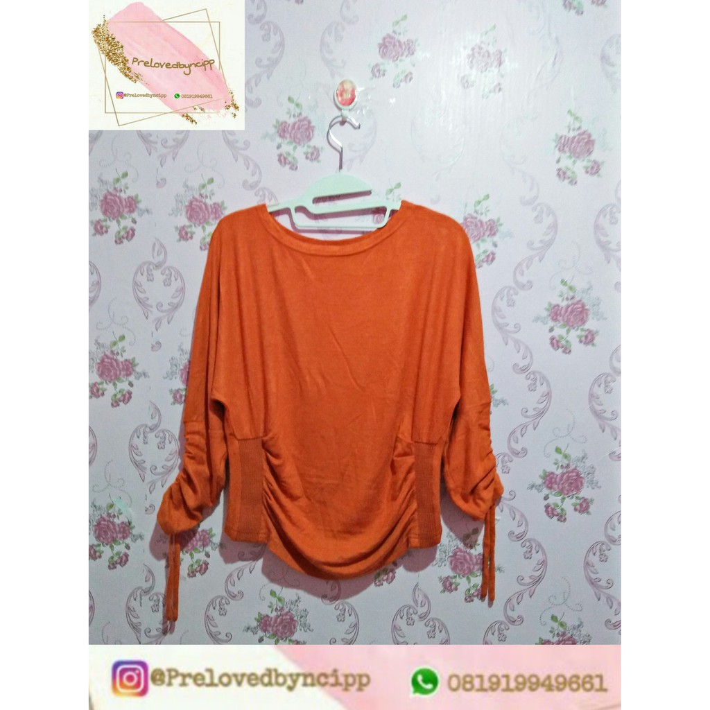 BAJU KELELAWAR