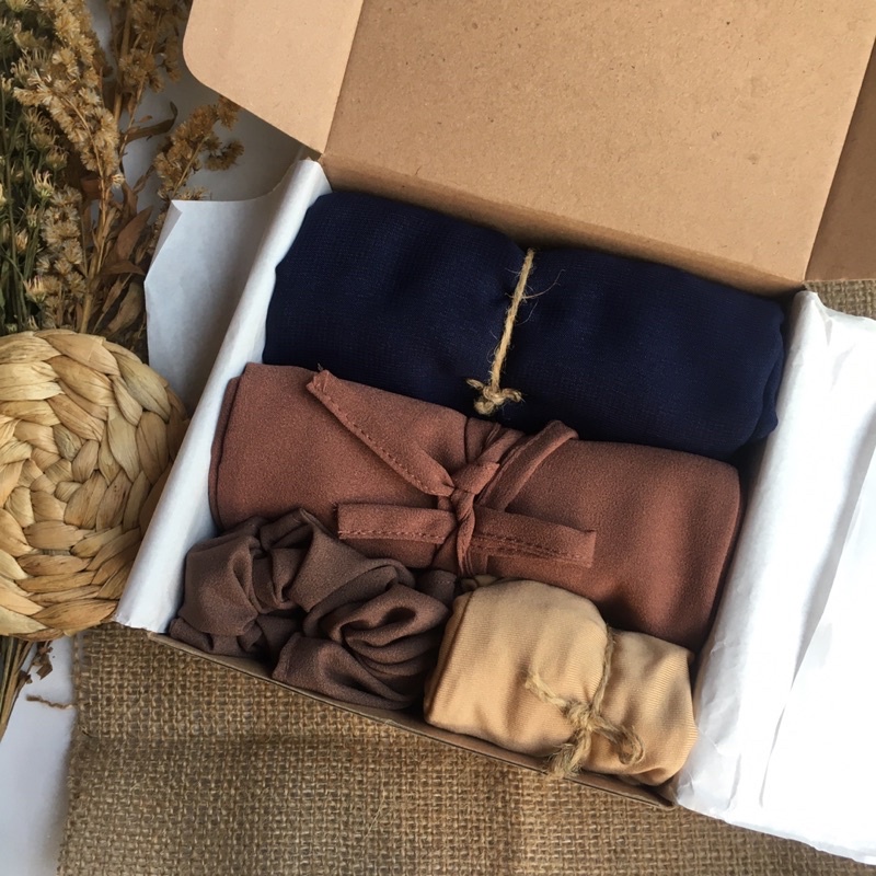 

Hampers Box/Hadiah Wisuda, Ulang tahun