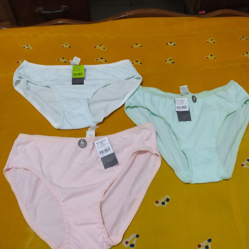 CD St. Yves Ukuran M