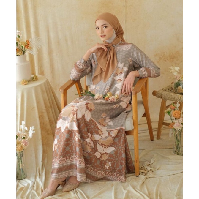 Almahyra Dress S by Kienka