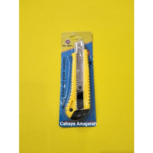 

Cutter Nevada Dorong Isi 3 / Pisau Gunting / Kater / Cutter 18mm