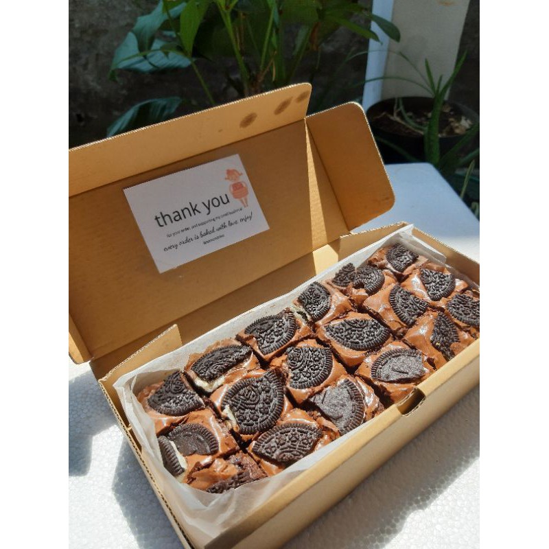 

BROWNIE SEKAT OREO