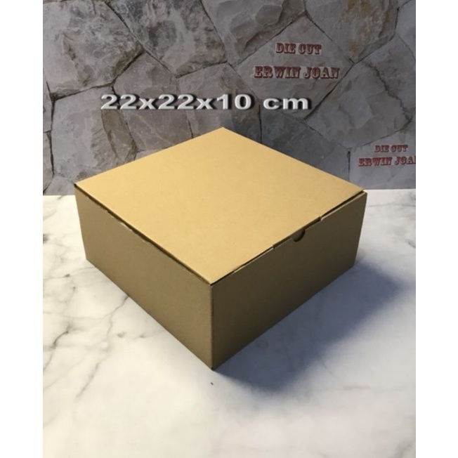 

Kardus uk.22x22x10 cm kotak box karton diecut