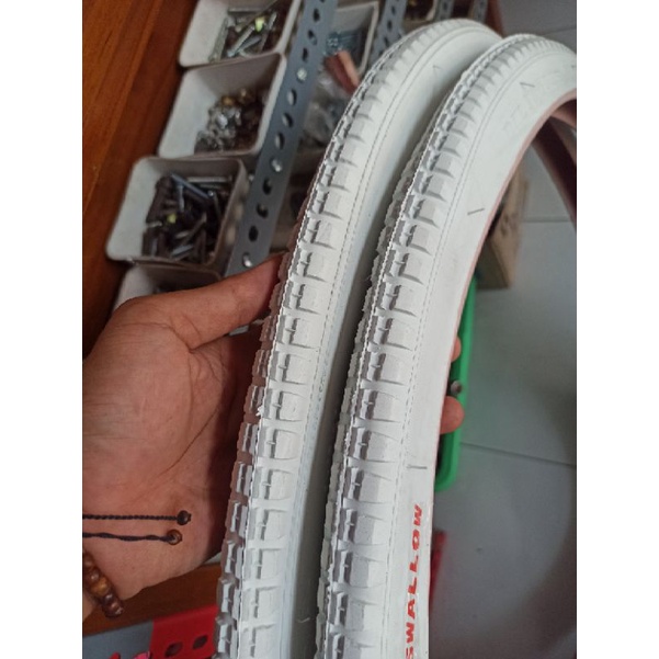 Ban Luar Sepeda Onthel Ukuran 28 × 1 1/2 Onthel Swallow Putih