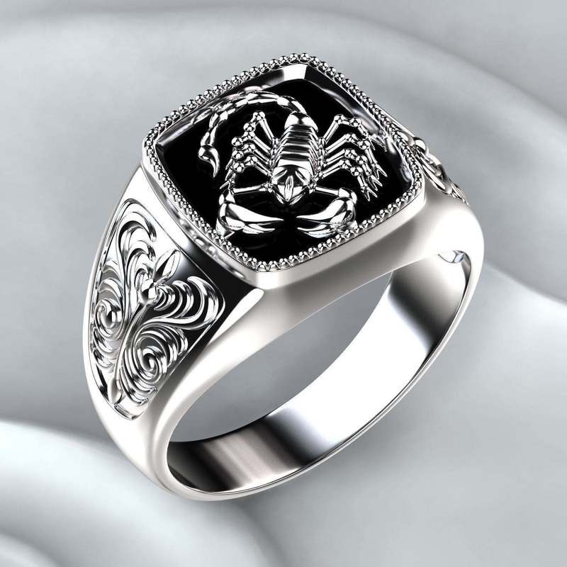 Cincin Desain Kalajengking Embossed Warna Silver Untuk Pria