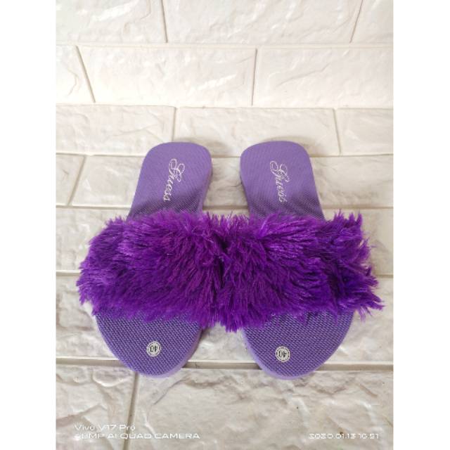 Sandal Bulu Wanita Ungu