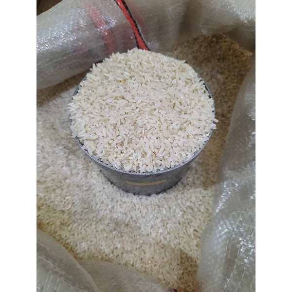 

BERAS PUTIH MURAH 1 LITER / PULEN SEDANG BISA REQUEST KEMASAN