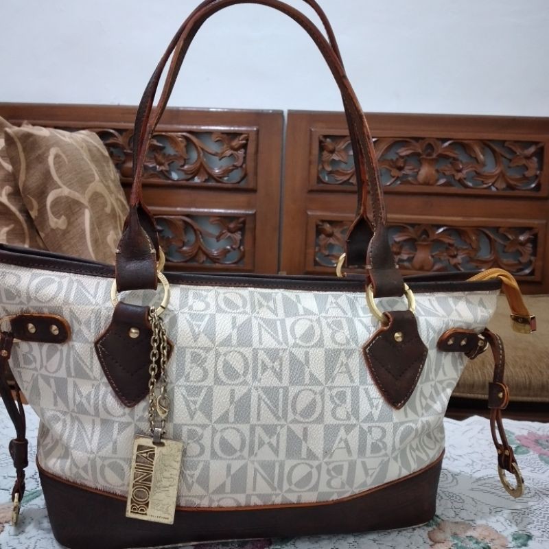 Bonia auth preloved