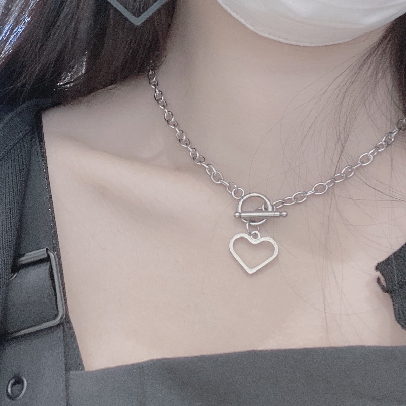 Kalung Rantai Tebal Bentuk Hati hollow Gaya retro Untuk Wanita