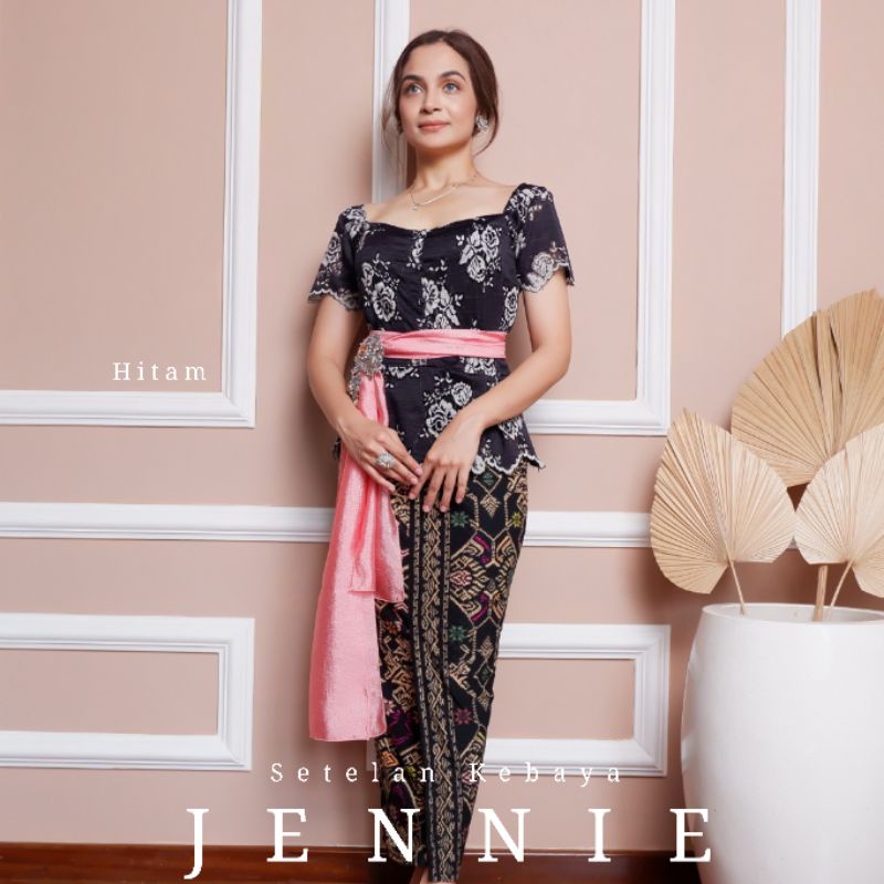 Setelan Kebaya Modern Lengan Pendek Kerut Leher Kotak Korean Lace Jennie