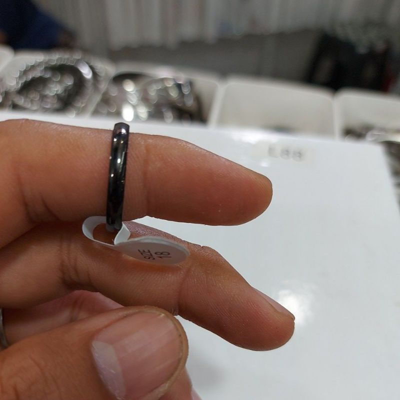 CINCIN STAINLESS STEEL/TITANIUM OVAL 3MM perbox isi 36pcs