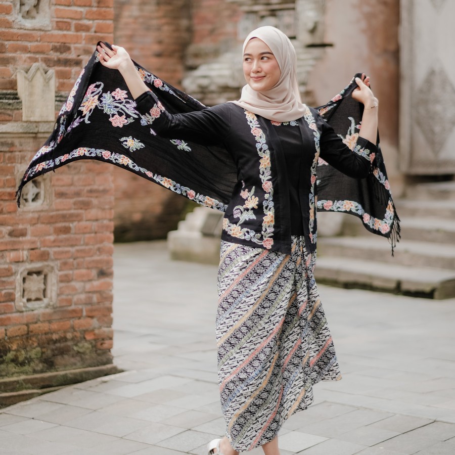 Selendang Batik Encim Pekalongan Meradelima Paris-3
