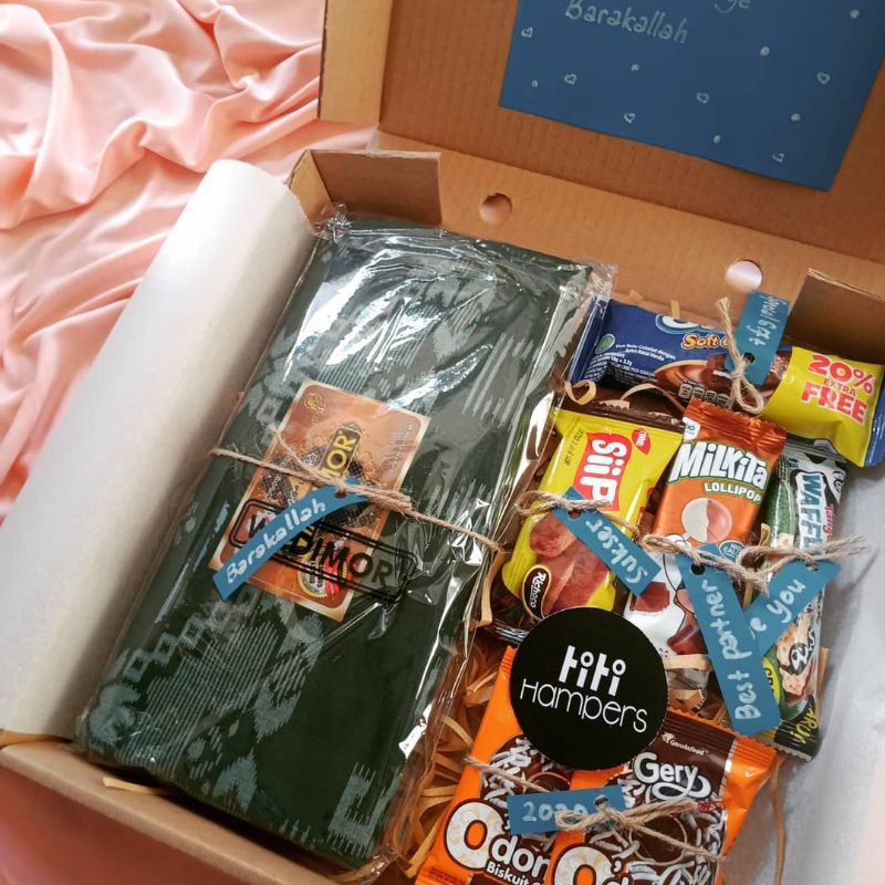 KADO BOX (SARUNG MERK WADIMOR)
