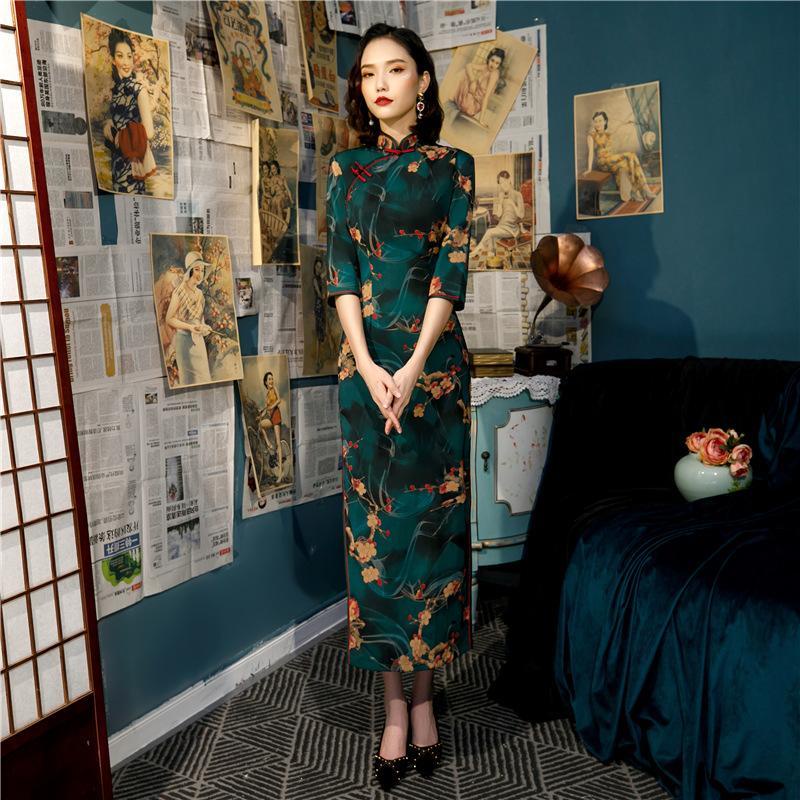 Etched cheongsam 2022 spring New Republic of China style young temperament long old Shanghai elegant