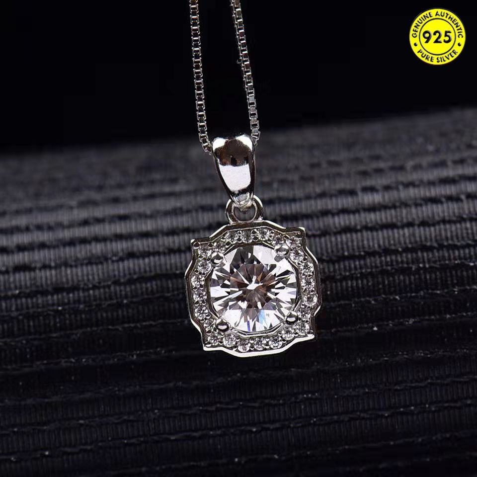 Eight Hearts and Eight Arrows Moissanite Pendant Female