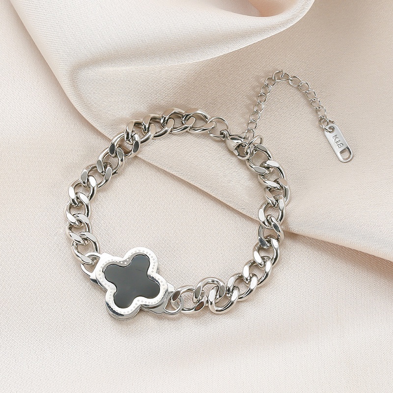 Gelang tebal lucky clover Titanium Korea Style Wanita Anti Karat - ercassia