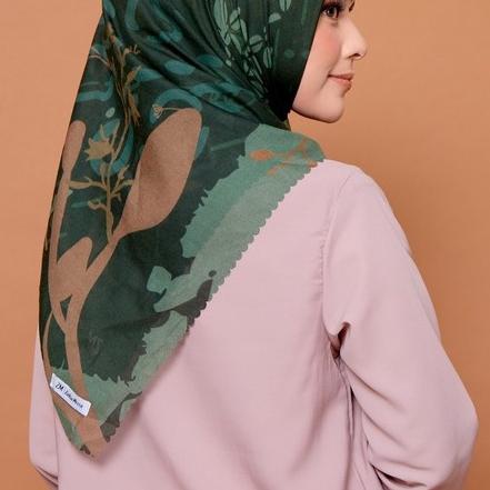 ZM Zaskia Mecca - Kava Dark Green Scarf Kerudung Segi Empat Ultra Sonic