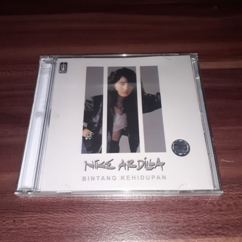 CD NIKE ARDILLA - Bintang Kehidupan