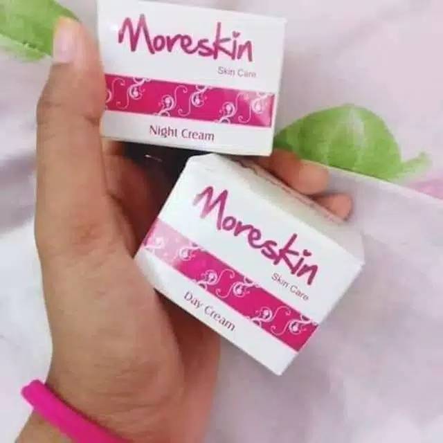 MORESKIN krim siang dan malam NASA